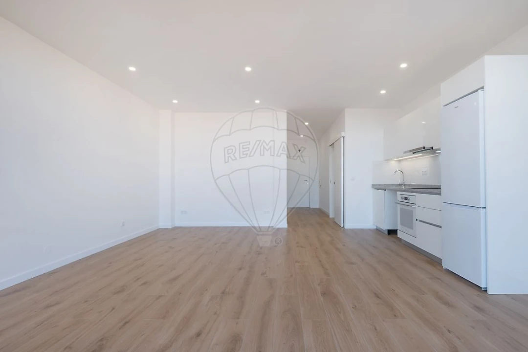 Apartamento T0 para Venda em Mafamude e Vilar do Paraíso Foto 12