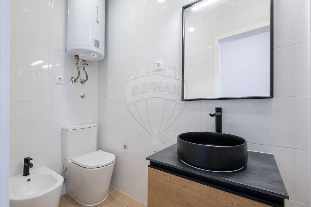 Apartamento T0 para Venda em Mafamude e Vilar do Paraíso Foto 8