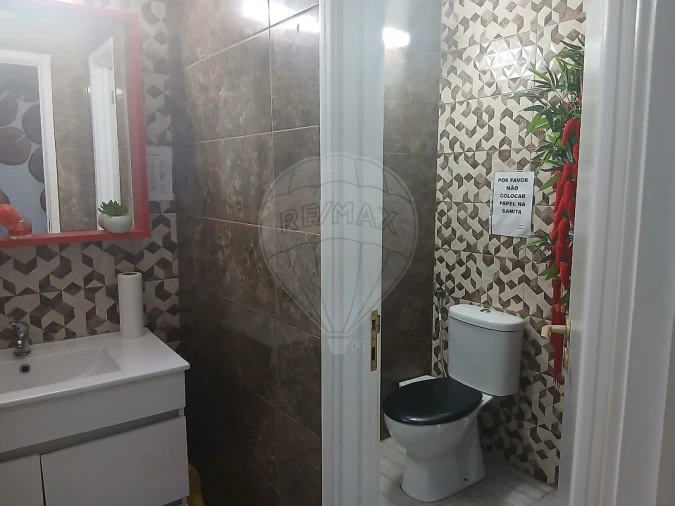 Negócio para Venda em Cidade da Maia Foto 21