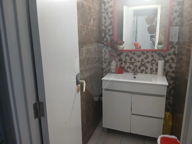 Negócio para Venda em Cidade da Maia Foto 20