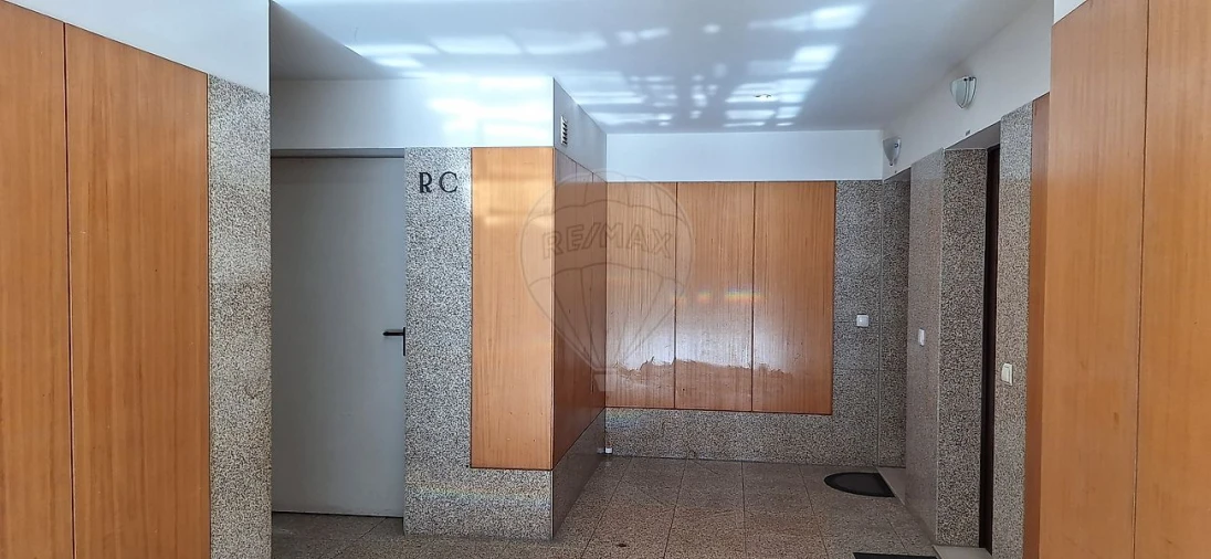 Apartamento T2 para Venda em Valongo Foto 2