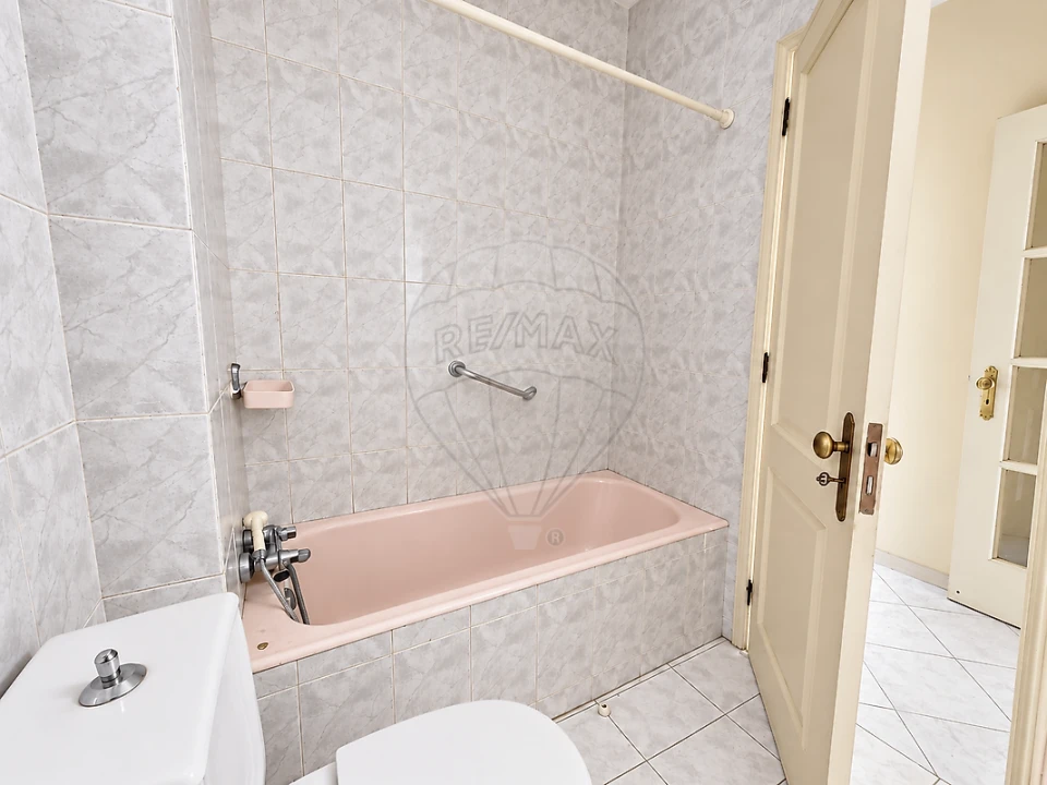 Apartamento T3 para Venda em Espinho Foto 31