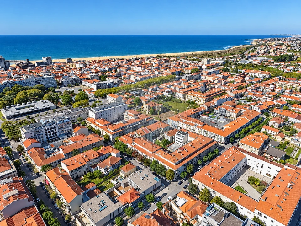 Apartamento T3 para Venda em Espinho Foto 5