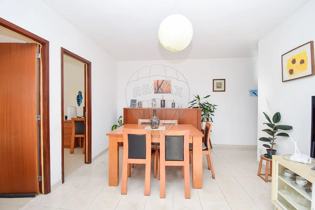 Apartamento T2 para Venda em Rio de Mouro Foto 9