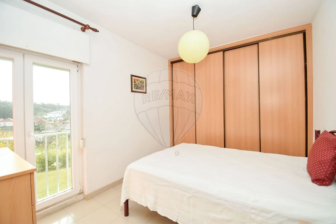 Apartamento T2 para Venda em Rio de Mouro Foto 18