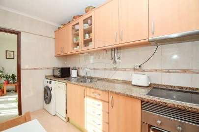 Apartamento T2 para Venda em Rio de Mouro