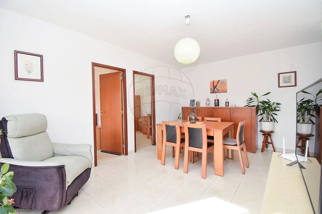 Apartamento T2 para Venda em Rio de Mouro Foto 15