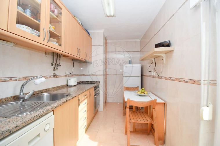 Apartamento T2 para Venda em Rio de Mouro Foto 7