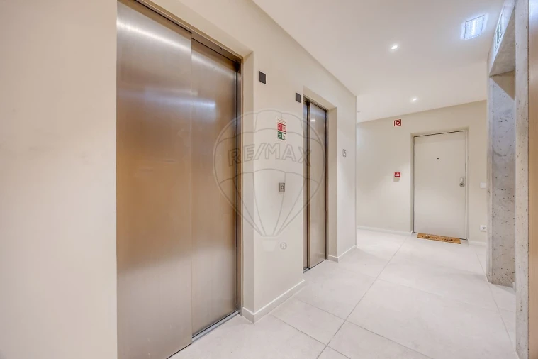 Apartamento T1 para Venda em Campanhã Foto 23