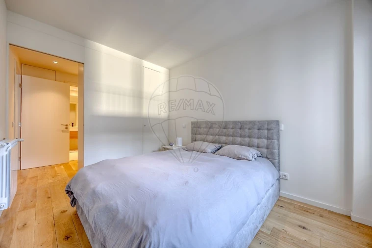 Apartamento T1 para Venda em Campanhã Foto 3