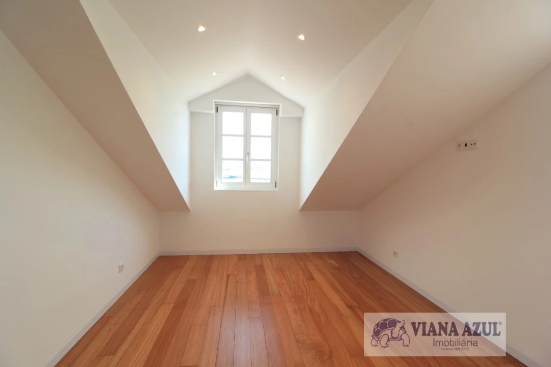 Apartamento T1 para Arrendamento em Santa Maria Maior e Monserrate e Meadela Foto 6