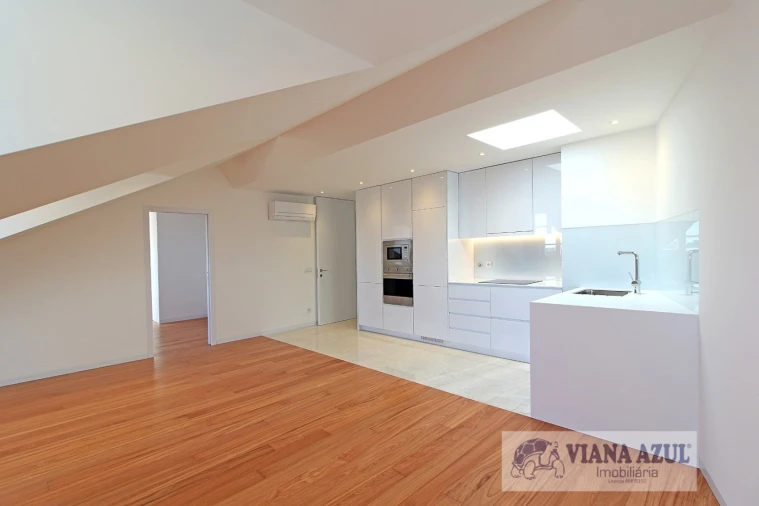 Apartamento T1 para Arrendamento em Santa Maria Maior e Monserrate e Meadela Foto 3