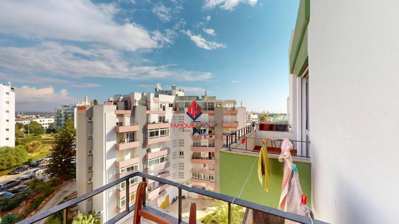 Apartamento T2 para Venda em Portimão Foto 7