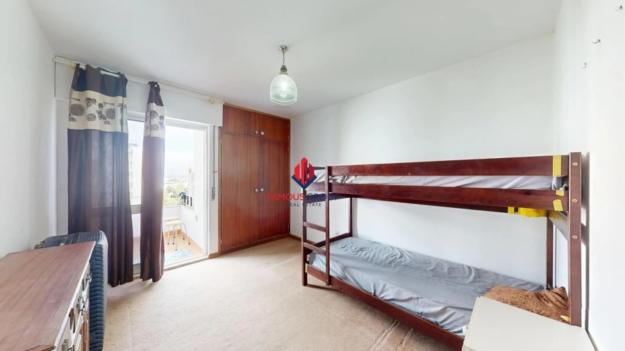 Apartamento T2 para Venda em Portimão Foto 11
