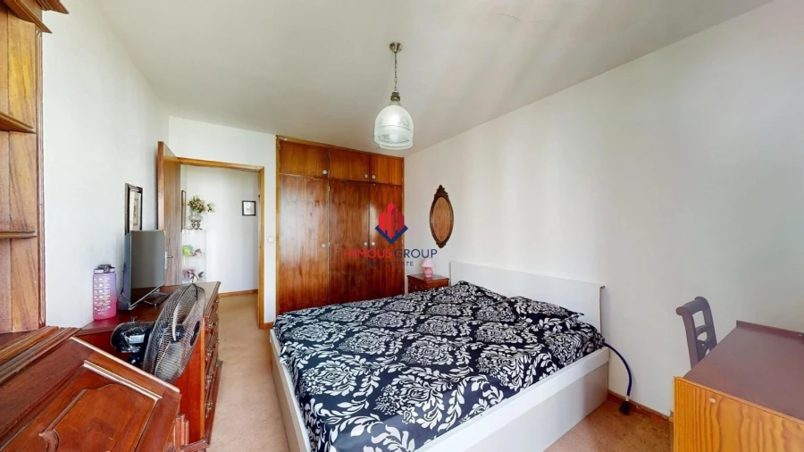 Apartamento T2 para Venda em Portimão Foto 18