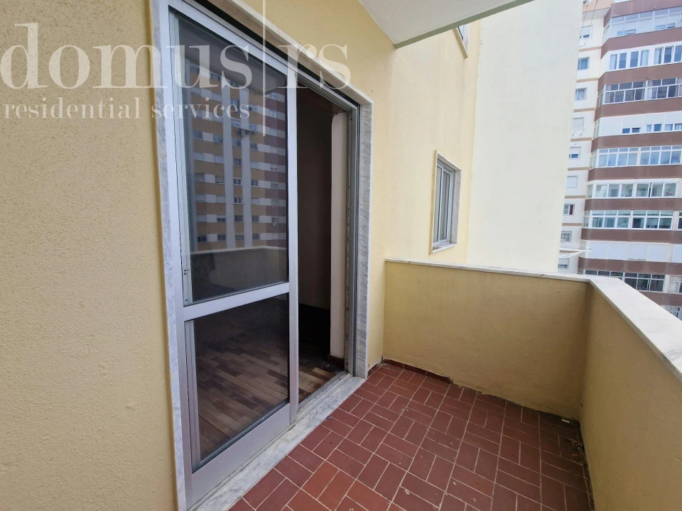 Apartamento T2 para Venda em Pontinha e Famões Foto 13