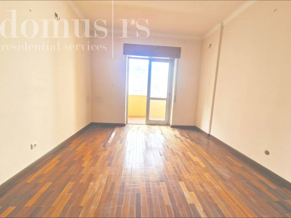 Apartamento T2 para Venda em Pontinha e Famões Foto 20