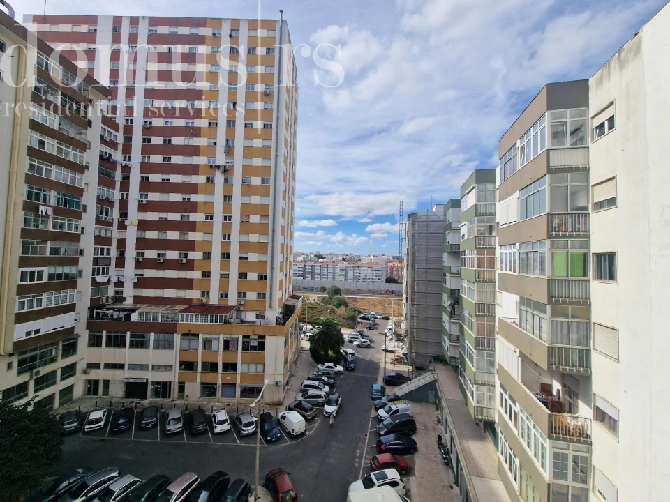 Apartamento T2 para Venda em Pontinha e Famões Foto 21