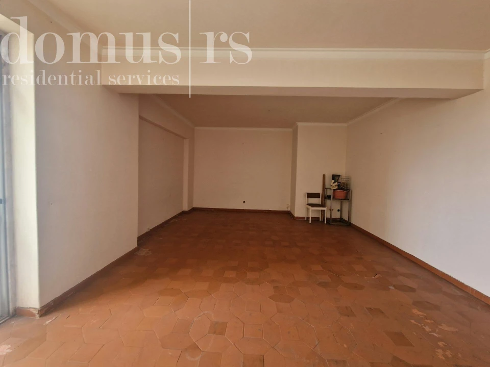 Apartamento T2 para Venda em Pontinha e Famões Foto 8