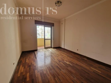 Apartamento T2 para Venda em Pontinha e Famões