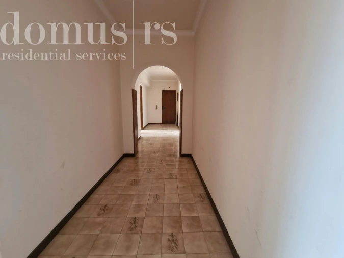 Apartamento T2 para Venda em Pontinha e Famões Foto 9