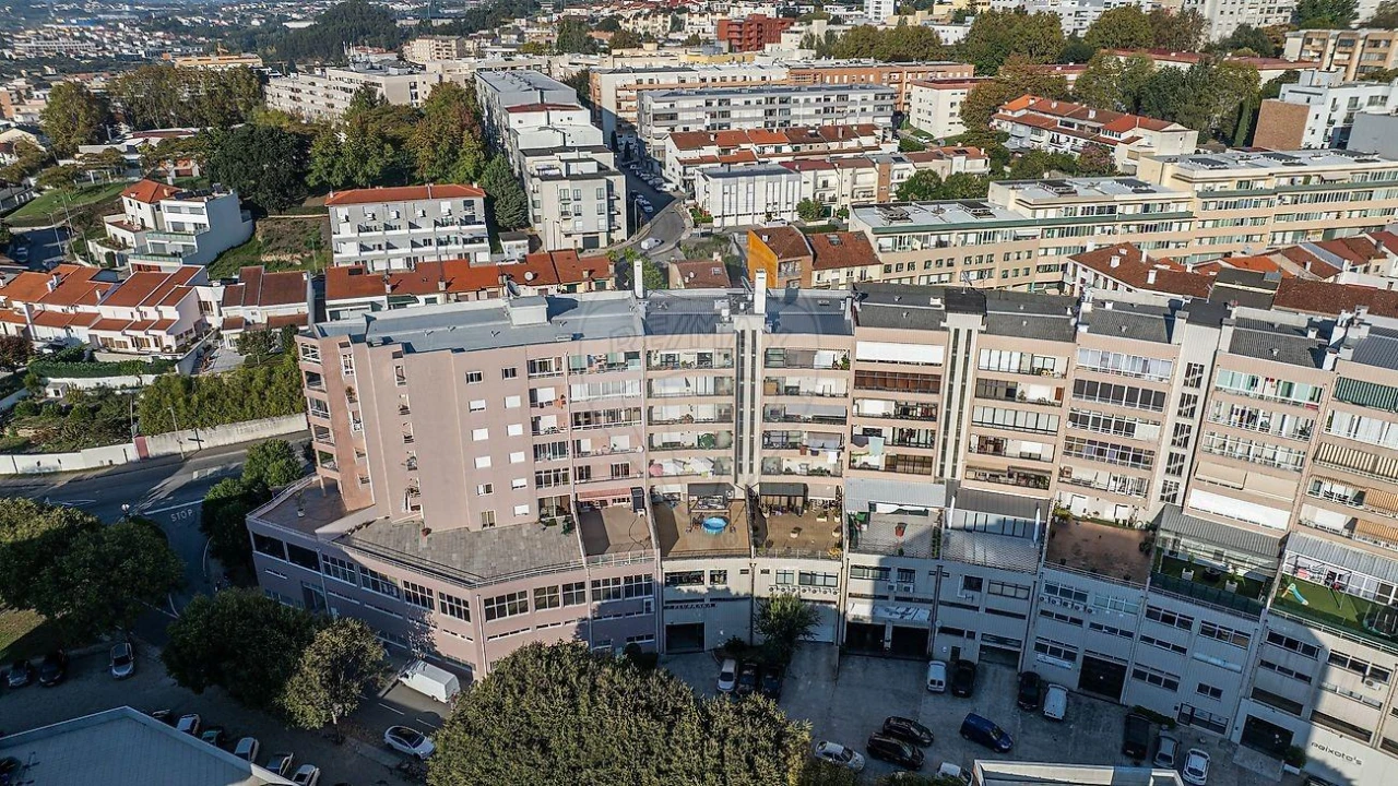 Apartamento T3 para Venda em Braga (Maximinos, Sé e Cividade) Foto 30