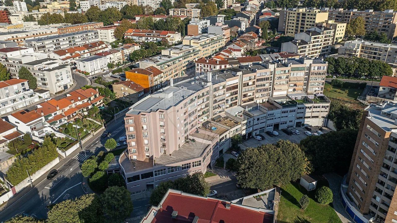 Apartamento T3 para Venda em Braga (Maximinos, Sé e Cividade) Foto 31