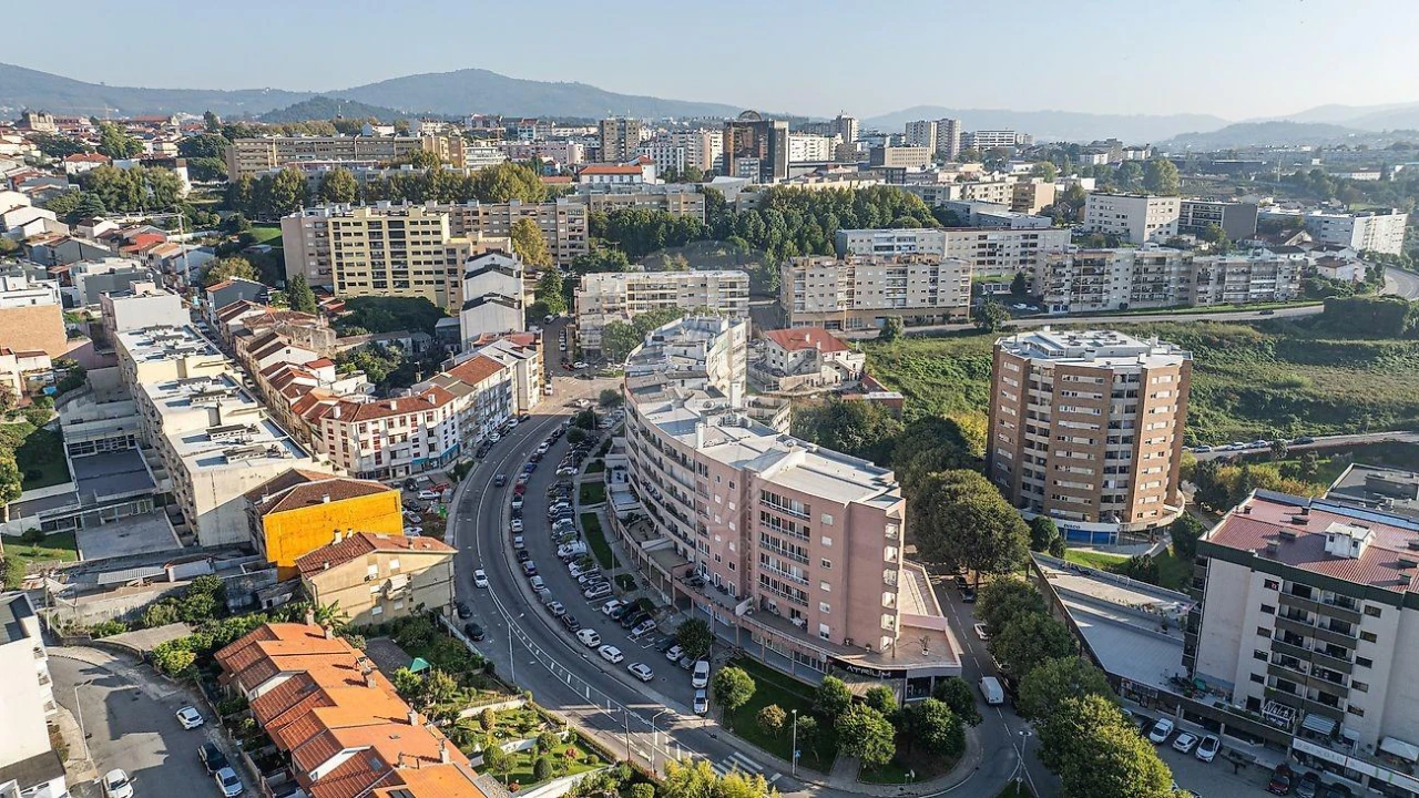 Apartamento T3 para Venda em Braga (Maximinos, Sé e Cividade) Foto 32