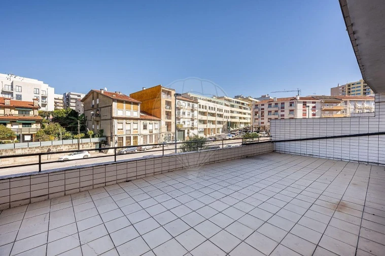 Apartamento T3 para Venda em Braga (Maximinos, Sé e Cividade) Foto 17