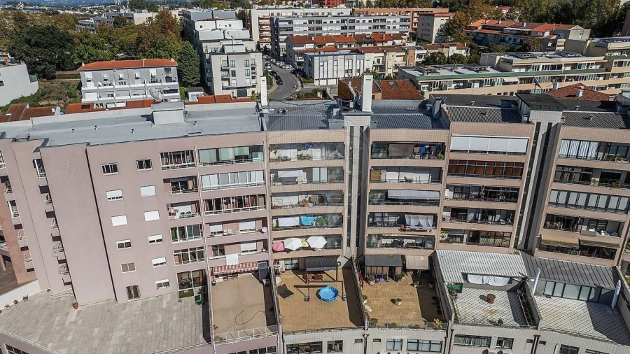 Apartamento T3 para Venda em Braga (Maximinos, Sé e Cividade) Foto 26