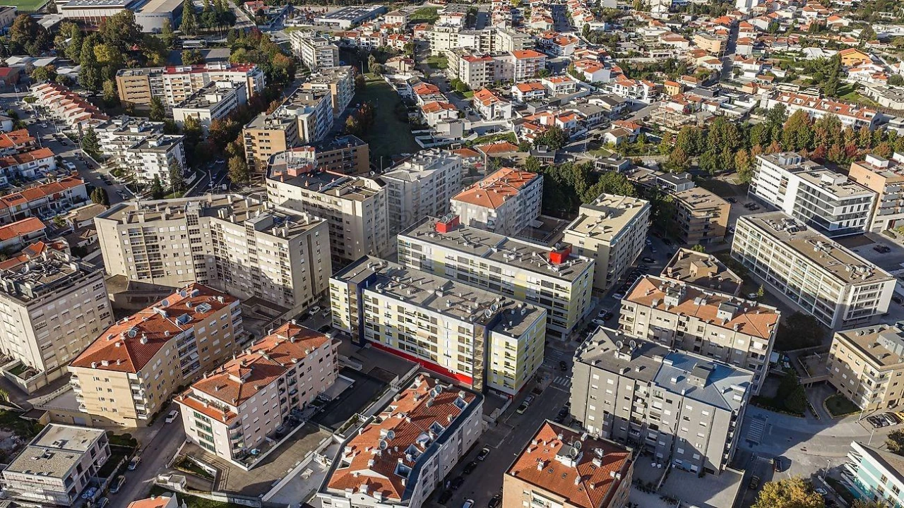 Apartamento T2 para Venda em Cidade da Maia Foto 11