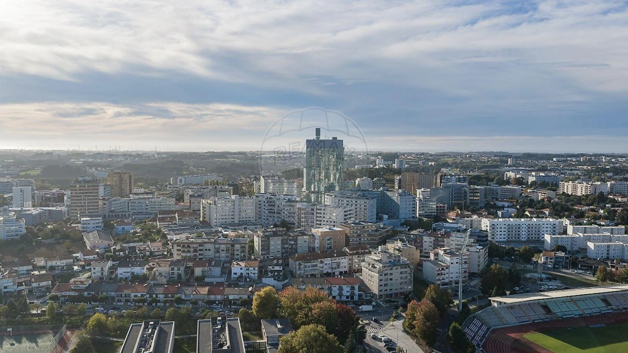 Apartamento T2 para Venda em Cidade da Maia Foto 2