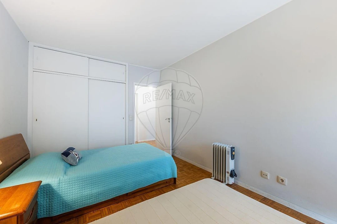 Apartamento T2 para Venda em Cidade da Maia Foto 24