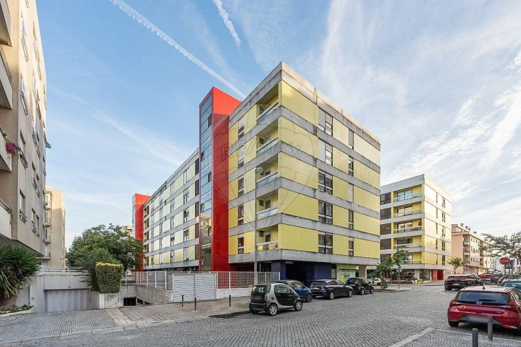 Apartamento T2 para Venda em Cidade da Maia Foto 14