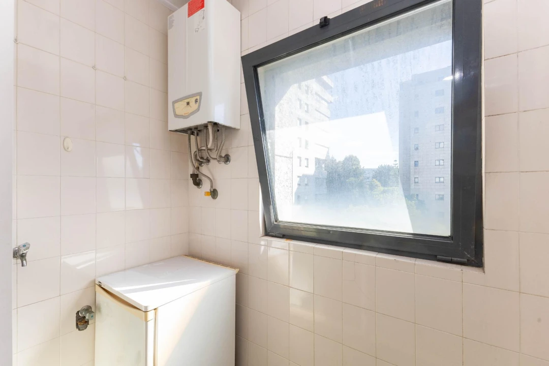 Apartamento T1 para Venda em Lordelo do Ouro e Massarelos Foto 9