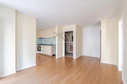 Apartamento T1 para Venda em Amarante (São Gonçalo), Madalena, Cepelos e Gatão