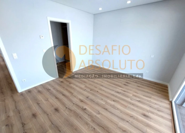 Moradia T3 para Venda em Fernao Ferro Foto 6