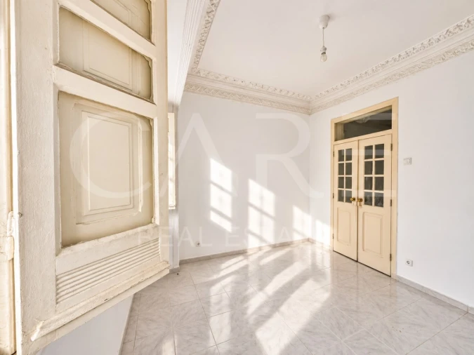 Apartamento T2 para Venda em Arroios Foto 7