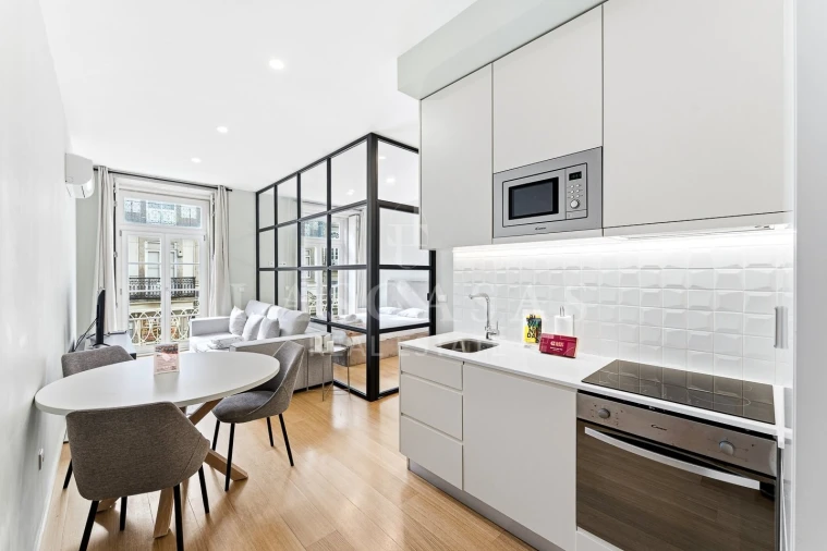 Apartamento T1 para Venda em Cedofeita, Santo Ildefonso, Sé, Miragaia, São Nicolau e Vitória Foto 4