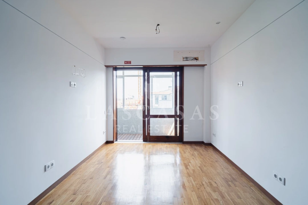 Apartamento T1 para Venda em Cedofeita, Santo Ildefonso, Sé, Miragaia, São Nicolau e Vitória Foto 6