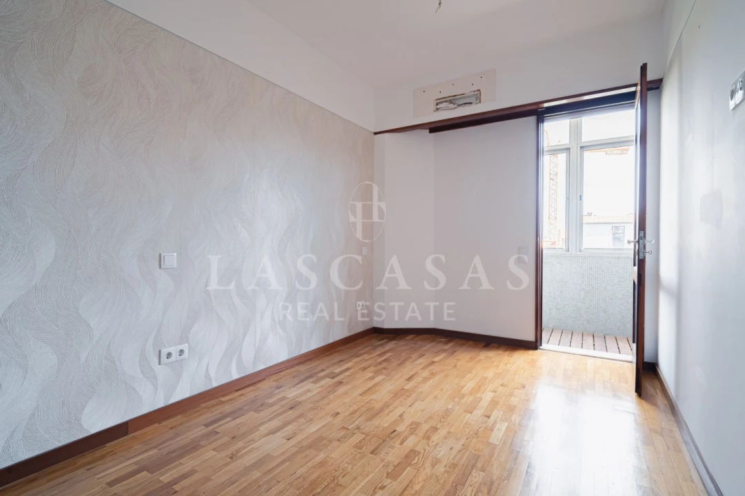 Apartamento T1 para Venda em Cedofeita, Santo Ildefonso, Sé, Miragaia, São Nicolau e Vitória Foto 8