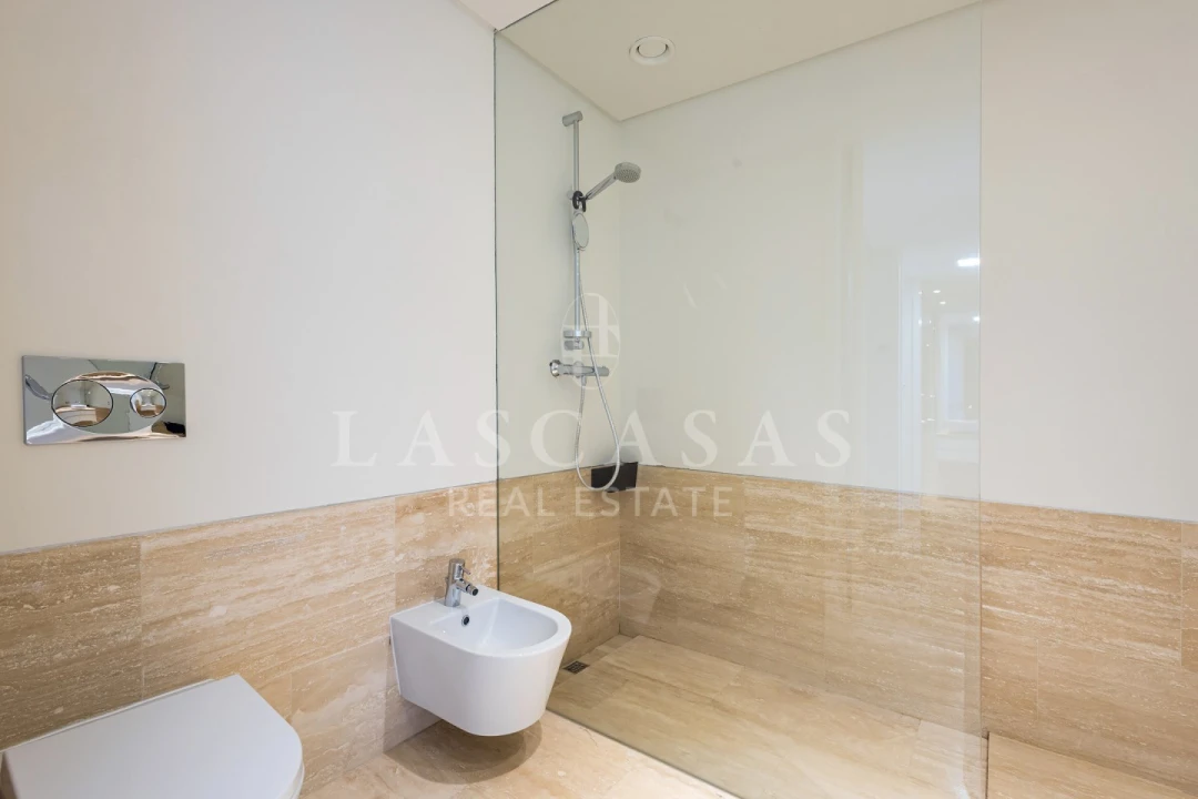 Apartamento T2 para Arrendamento em Quarteira Foto 7