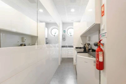 Prédio para Venda em Oeiras e São Julião da Barra, Paço de Arcos e Caxias