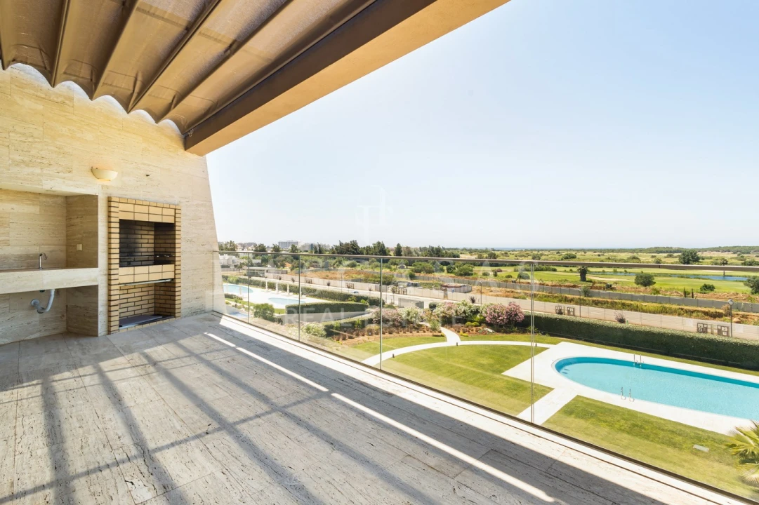Apartamento T2 para Venda em Quarteira Foto 1