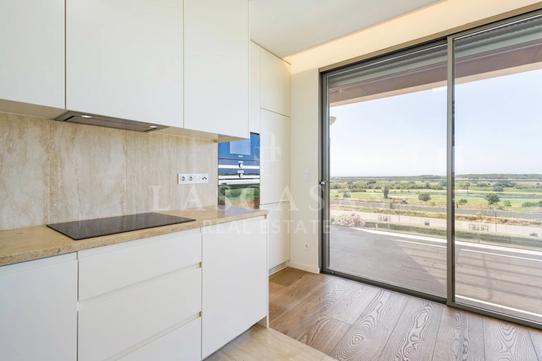 Apartamento T2 para Venda em Quarteira Foto 8