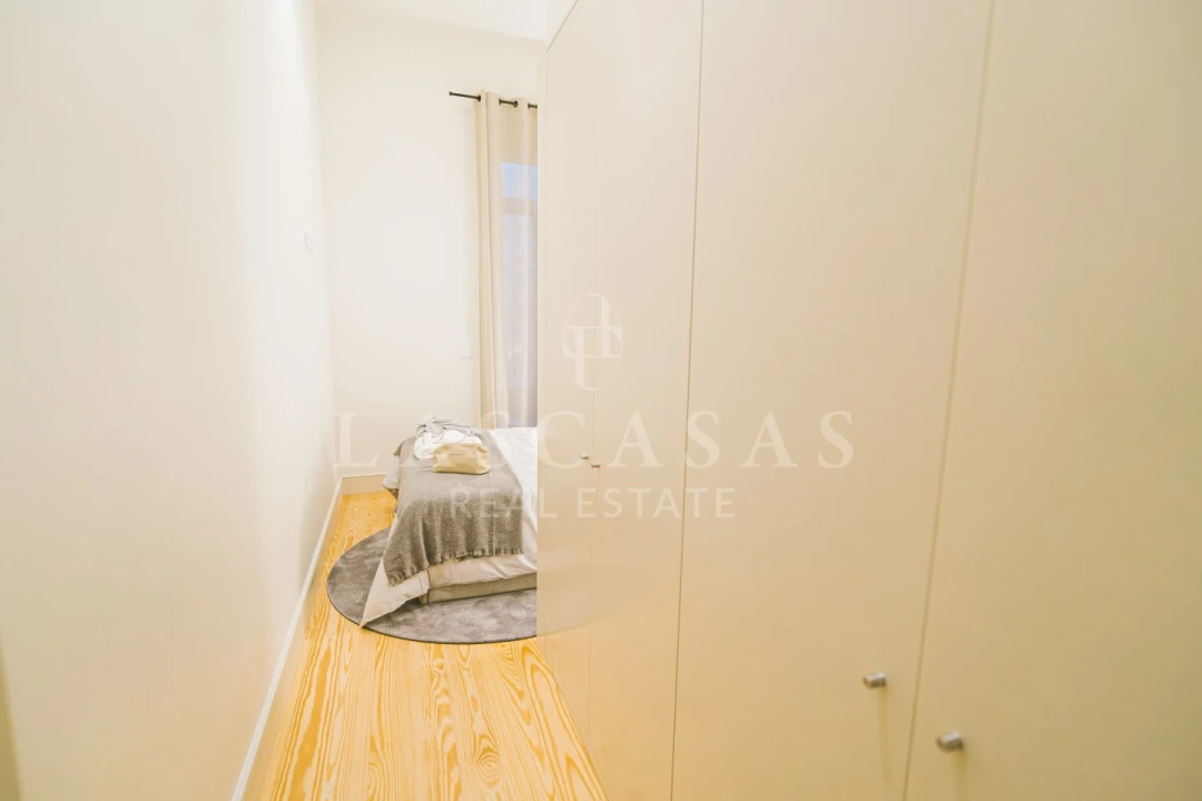 Apartamento T2 para Arrendamento em Cedofeita, Santo Ildefonso, Sé, Miragaia, São Nicolau e Vitória Foto 15