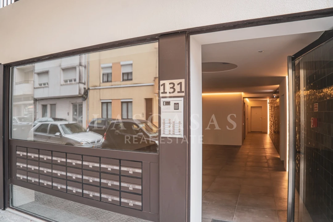 Apartamento T1 para Venda em Cedofeita, Santo Ildefonso, Sé, Miragaia, São Nicolau e Vitória Foto 2