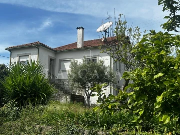 Moradia T4 para Venda em Vila de Punhe