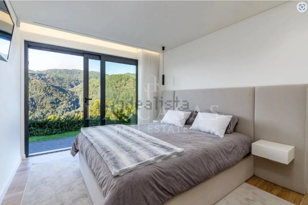 Moradia T4 para Venda em Louredo Foto 14