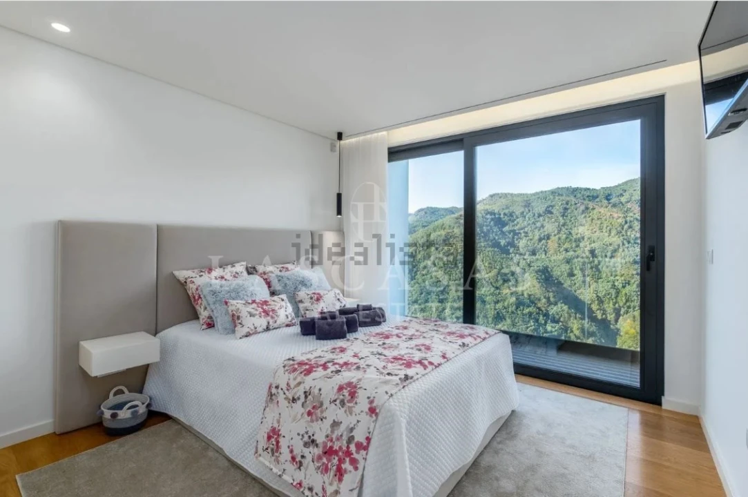 Moradia T4 para Venda em Louredo Foto 15